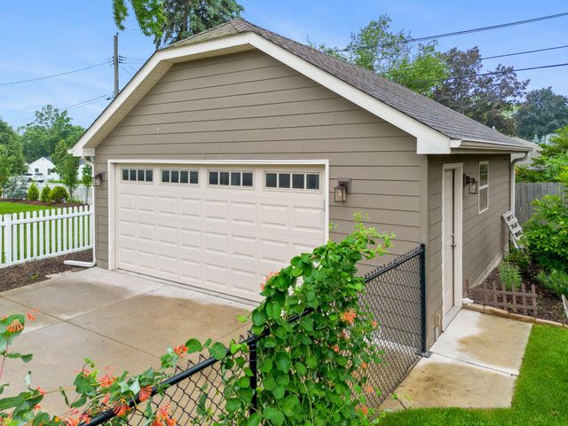 4705 Valley View Road, Edina, MN 55424