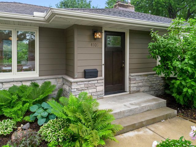 4705 Valley View Road, Edina, MN 55424