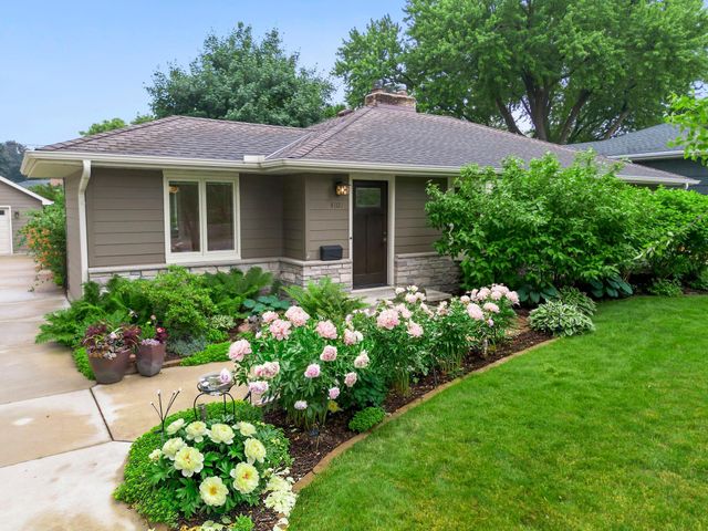4705 Valley View Road, Edina, MN 55424