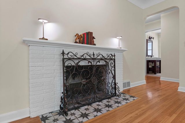 4705 Valley View Road, Edina, MN 55424