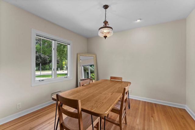 4705 Valley View Road, Edina, MN 55424