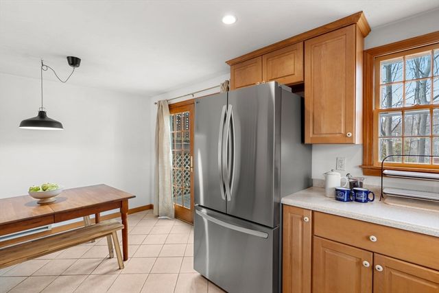 23 Hillside Ave 23, Marblehead, MA 01945