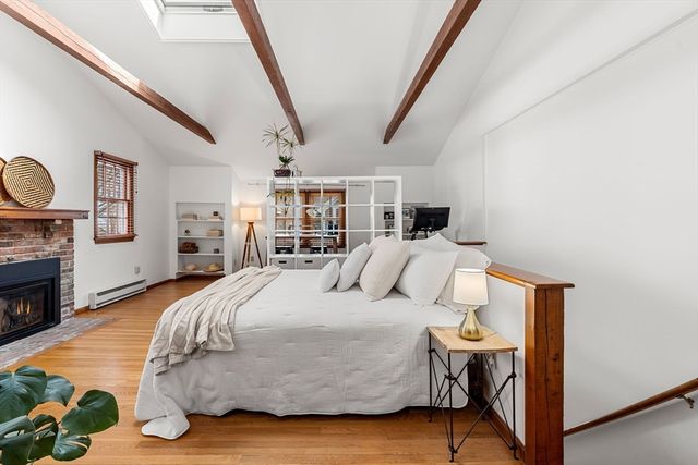 23 Hillside Ave 23, Marblehead, MA 01945