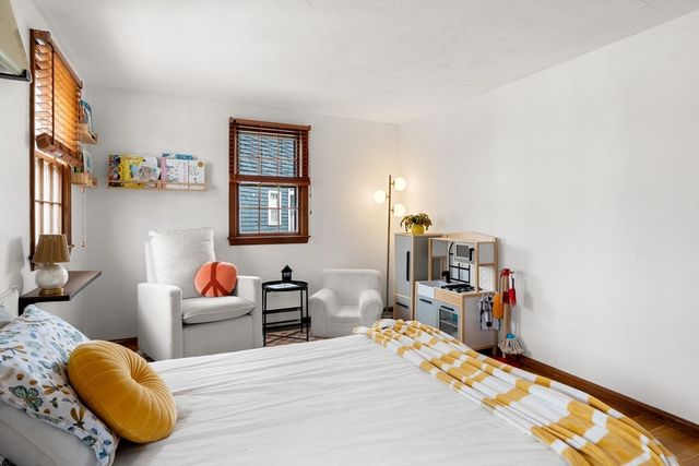 23 Hillside Ave 23, Marblehead, MA 01945