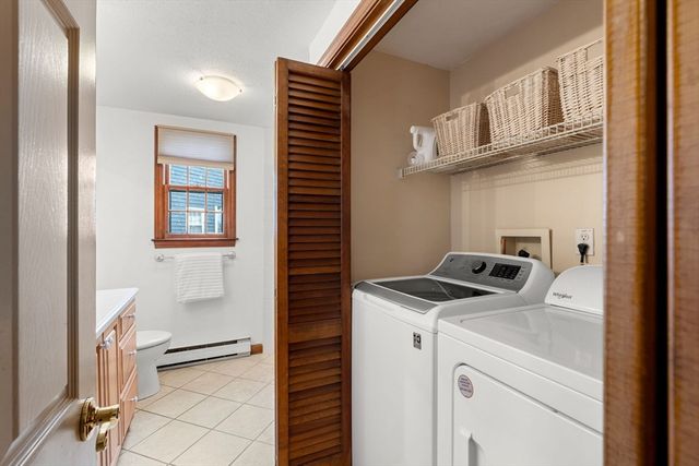 23 Hillside Ave 23, Marblehead, MA 01945