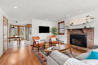 23 Hillside Ave 23, Marblehead, MA 01945