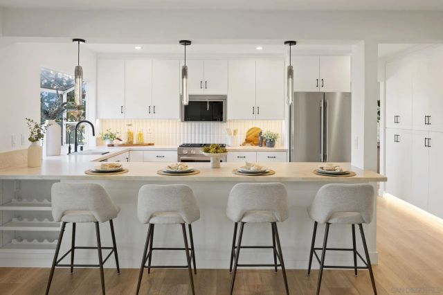 11228 Constellation Dr., El Cajon, CA 92020