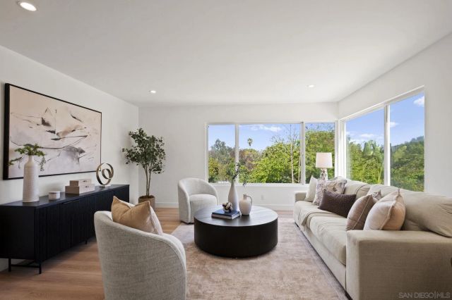 11228 Constellation Dr., El Cajon, CA 92020