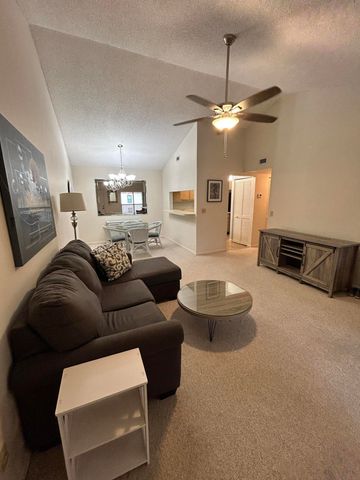 6531 SE Federal Highway E202, Stuart, FL 34997