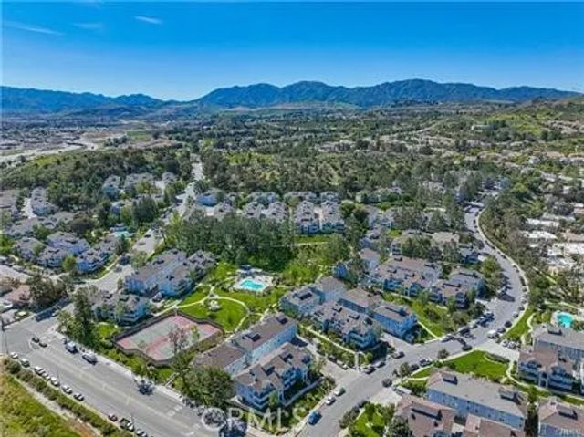 26808 Claudette Street 332, Canyon Country, CA 91351