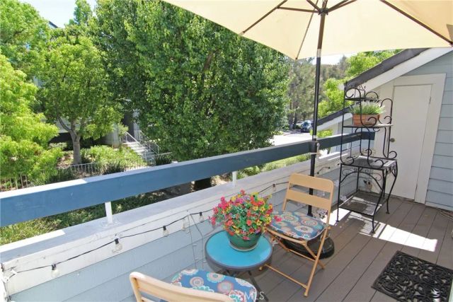 26808 Claudette Street 332, Canyon Country, CA 91351