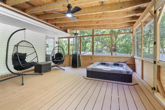 3950 Amberwood Street, Springdale, AR 72762