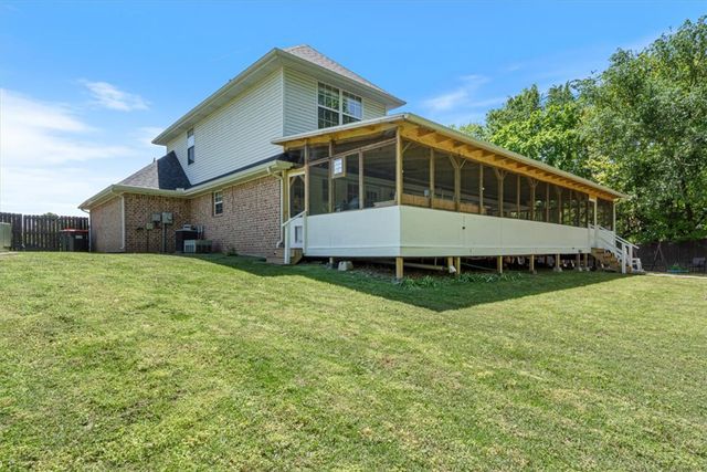 3950 Amberwood Street, Springdale, AR 72762