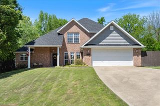 3950 Amberwood Street, Springdale, AR 72762