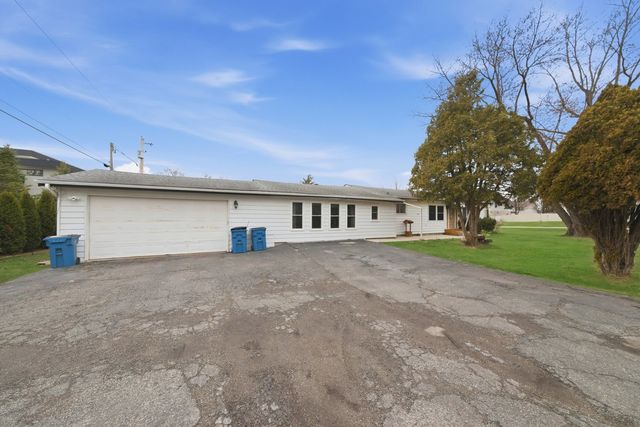 810 N Cherry Street, Addison, IL 60101