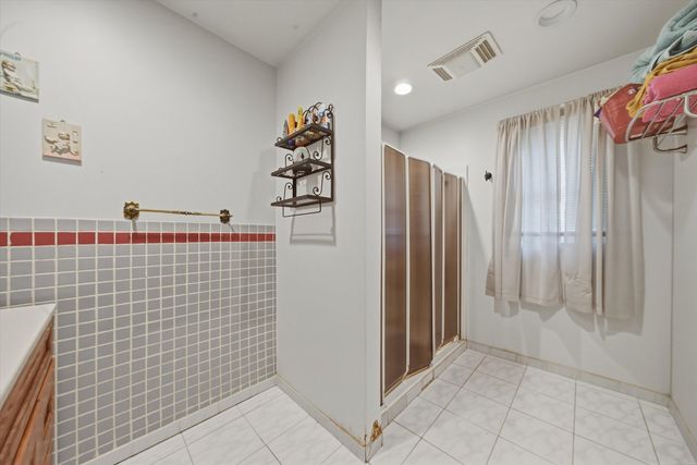 810 N Cherry Street, Addison, IL 60101