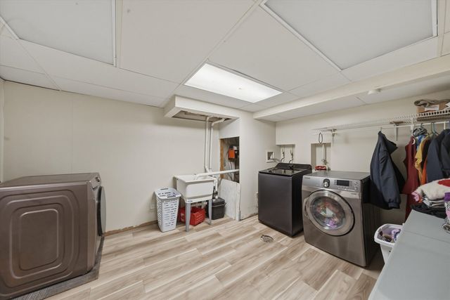 810 N Cherry Street, Addison, IL 60101