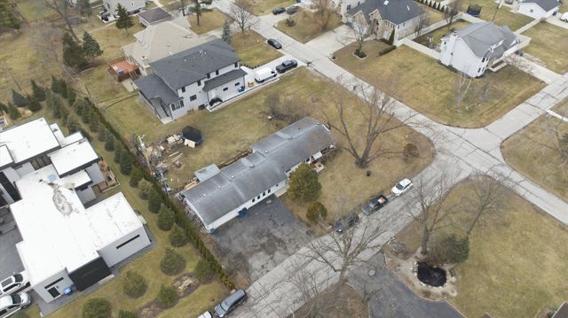 810 N Cherry Street, Addison, IL 60101