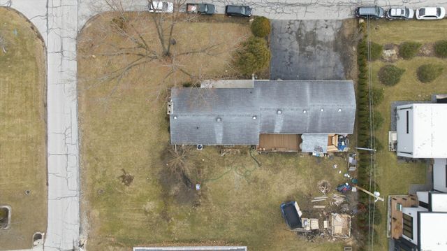 810 N Cherry Street, Addison, IL 60101