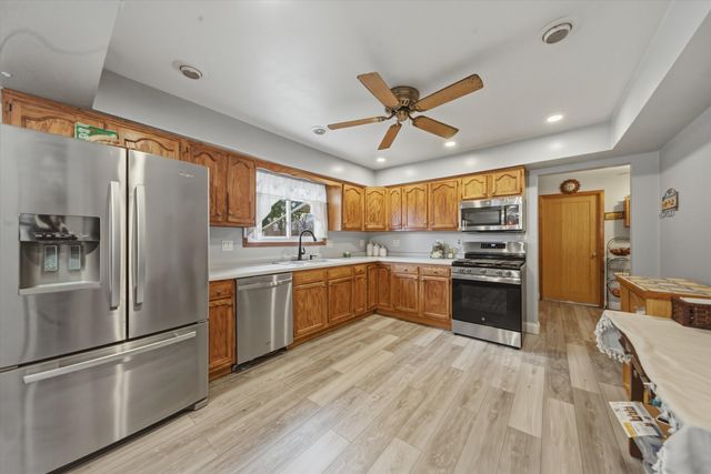 810 N Cherry Street, Addison, IL 60101