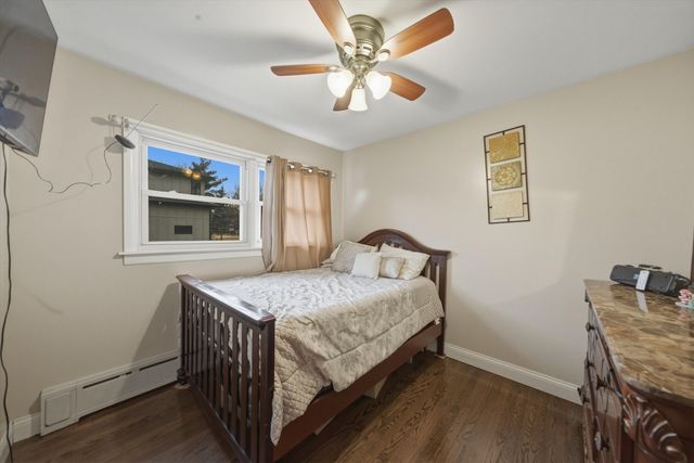 810 N Cherry Street, Addison, IL 60101