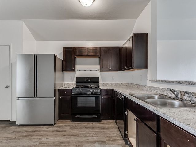1607 Chuck Wagon Drive, El Reno, OK 73036