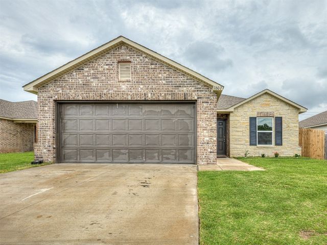 1607 Chuck Wagon Drive, El Reno, OK 73036