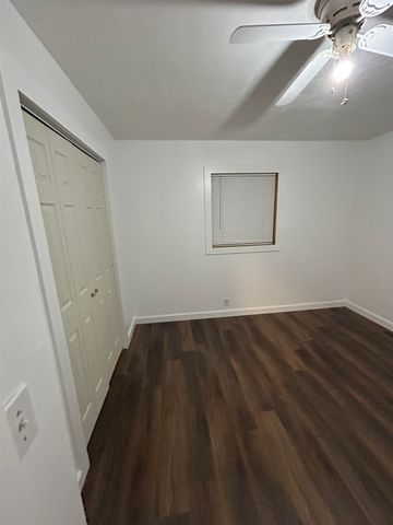116 W 7th St, Peck, KS 67120