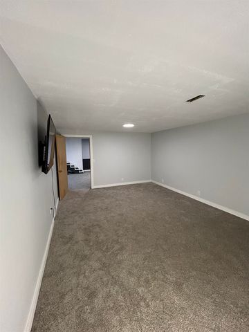 116 W 7th St, Peck, KS 67120