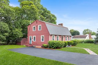 67 Brook Drive, Lynnfield, MA 01940