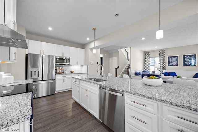 6100 James Drive, Lorain, OH 44053
