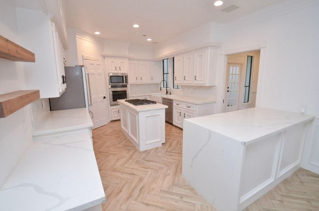 9655 Longmont Drive, Houston, TX 77063