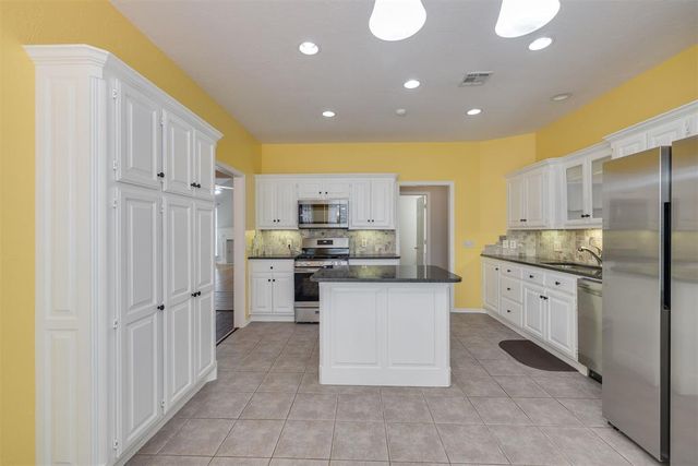 2801 Sterling Drive, Edmond, OK 73012