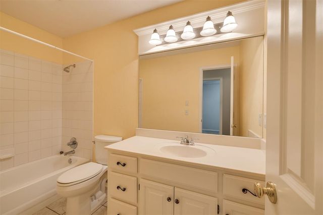 2801 Sterling Drive, Edmond, OK 73012