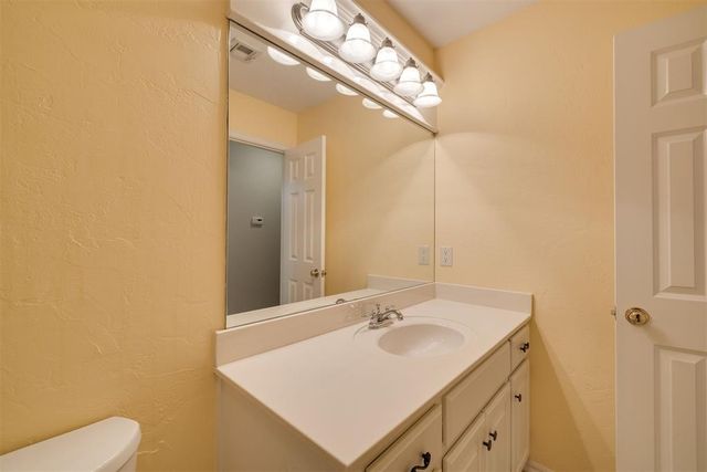 2801 Sterling Drive, Edmond, OK 73012