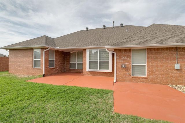 2801 Sterling Drive, Edmond, OK 73012