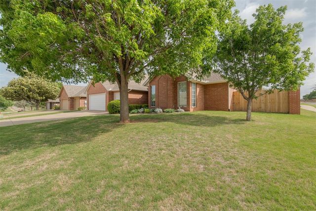 2801 Sterling Drive, Edmond, OK 73012