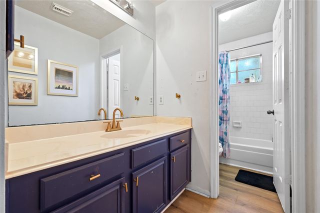 2215 Dublin Drive, League City, TX 77573