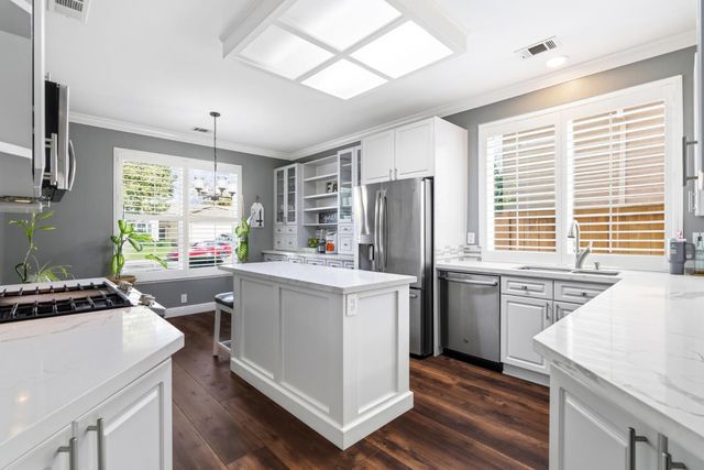 9975 River View Cir, Stockton, CA 95209