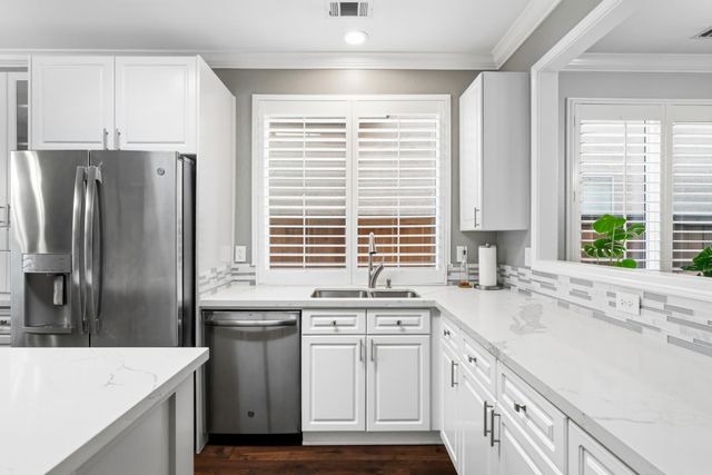 9975 River View Cir, Stockton, CA 95209