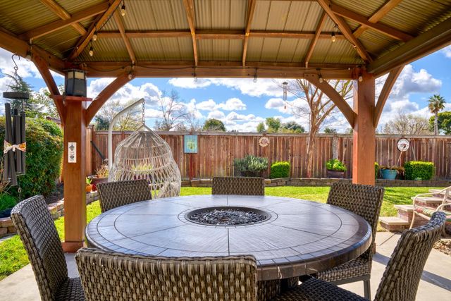 9975 River View Cir, Stockton, CA 95209