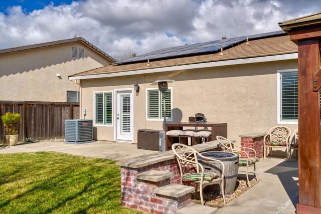 9975 River View Cir, Stockton, CA 95209