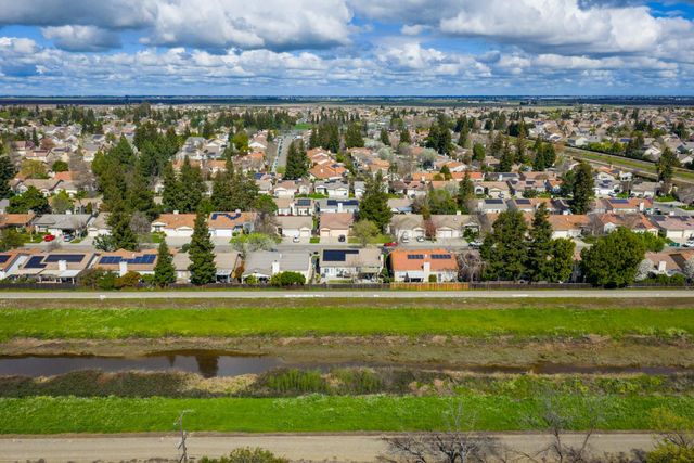9975 River View Cir, Stockton, CA 95209