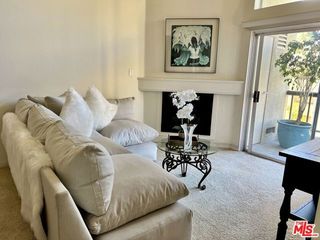 5535 Canoga Avenue 319, Woodland Hills (los Angeles), CA 91367