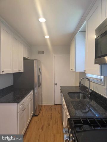 1554 CLAYTON RD, Wilmington, DE 19805