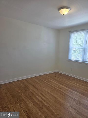 1554 CLAYTON RD, Wilmington, DE 19805