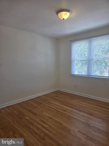 1554 CLAYTON RD, Wilmington, DE 19805