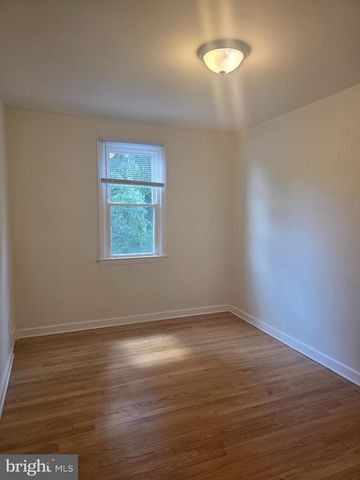 1554 CLAYTON RD, Wilmington, DE 19805