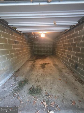 1554 CLAYTON RD, Wilmington, DE 19805