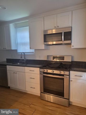 1554 CLAYTON RD, Wilmington, DE 19805